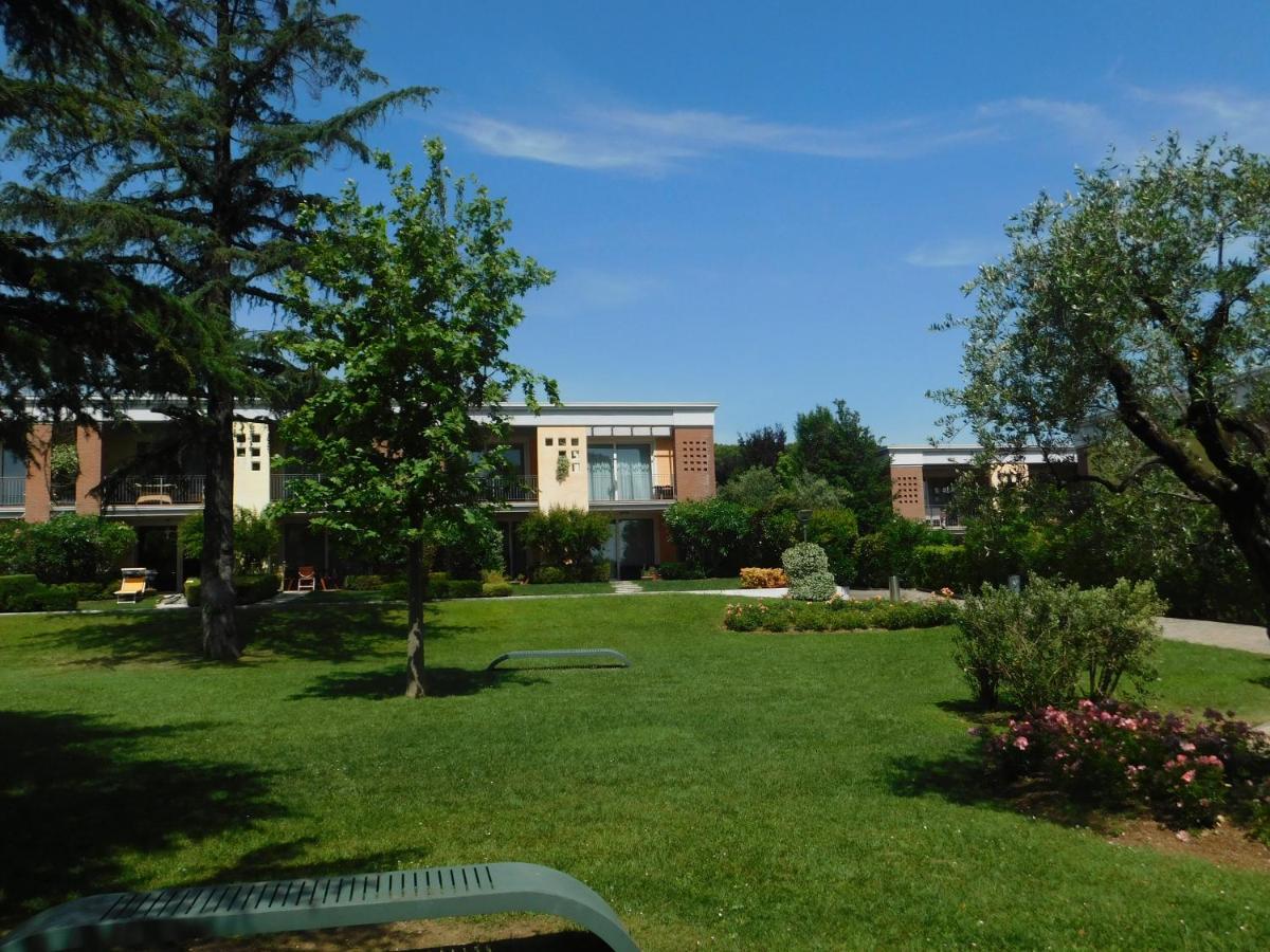 Apartmán Lato Soleggiato @Gardazzurro Padenghe sul Garda Exteriér fotografie